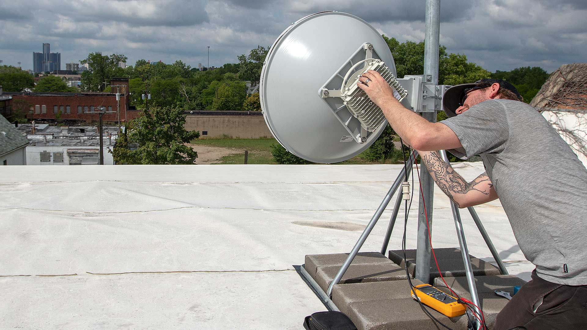 123NET's Network Operations Team with a Fixed Wireless Tower